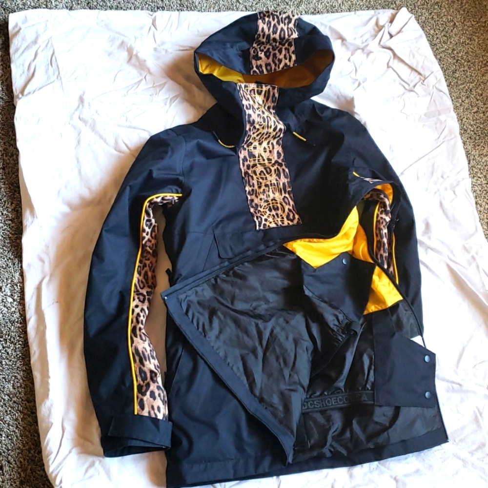 DC ski snowboard jacket size small
